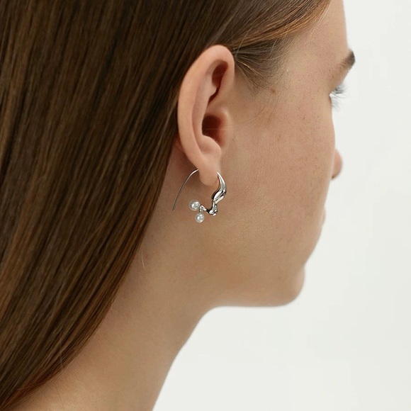 Pearl earrings, thread earrings, abstract earrings gold, gold earrings, - Picture 2 of 9